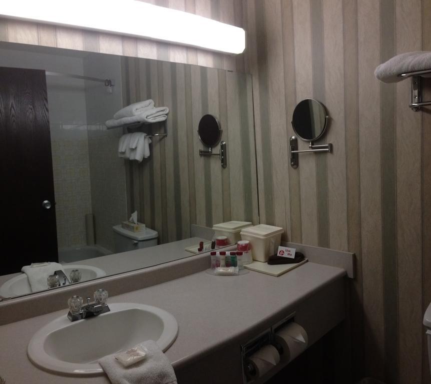 Ramada By Wyndham Hotel Saskatoon