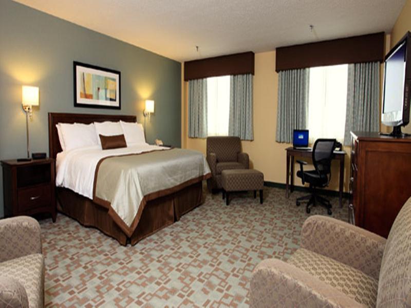 Ramada By Wyndham Saskatoon