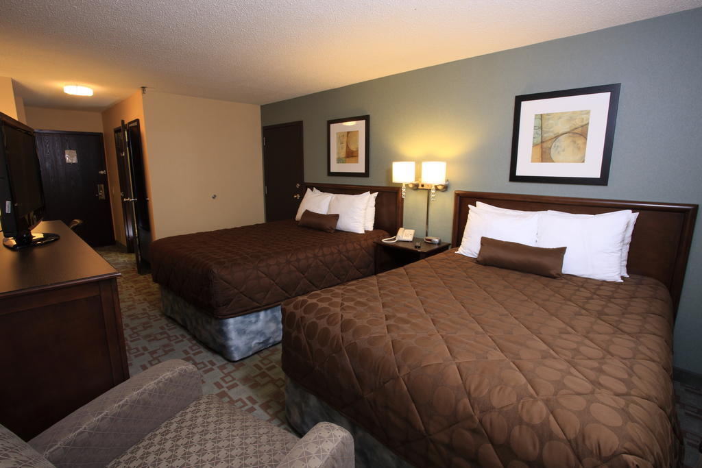 Ramada By Wyndham 2*